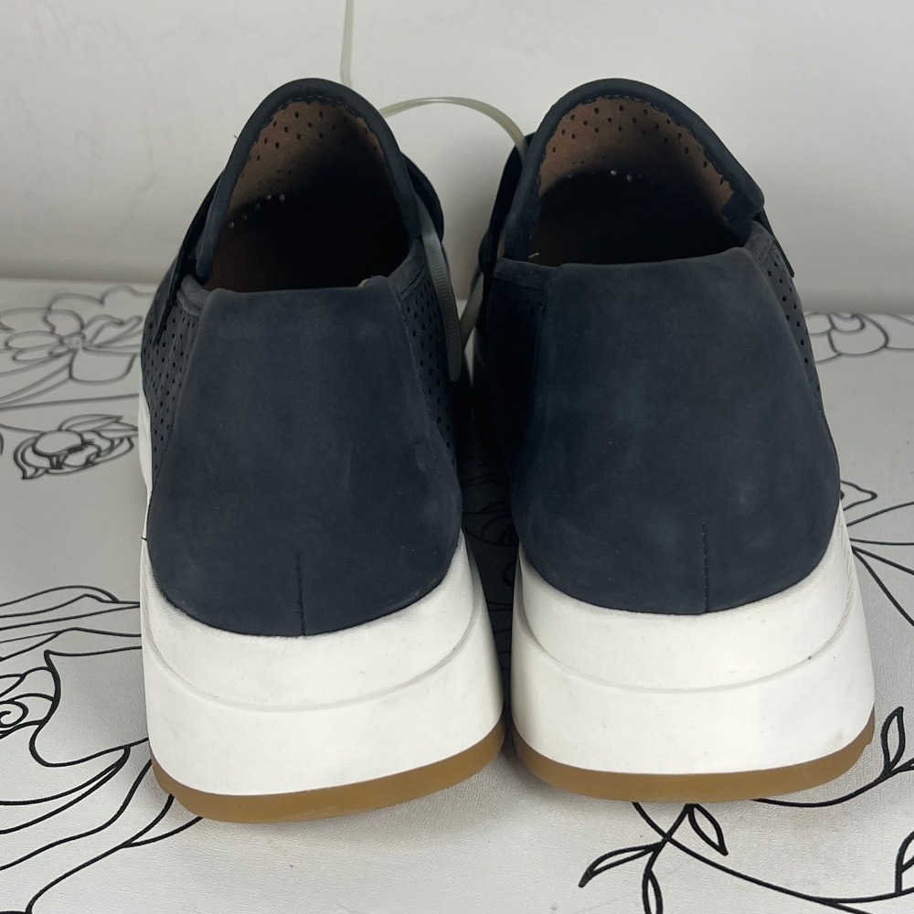Clarks Lorini Edge Navy Nubuck Perforated Platform Loafers Womens 9.5 M - Picture 4 of 8